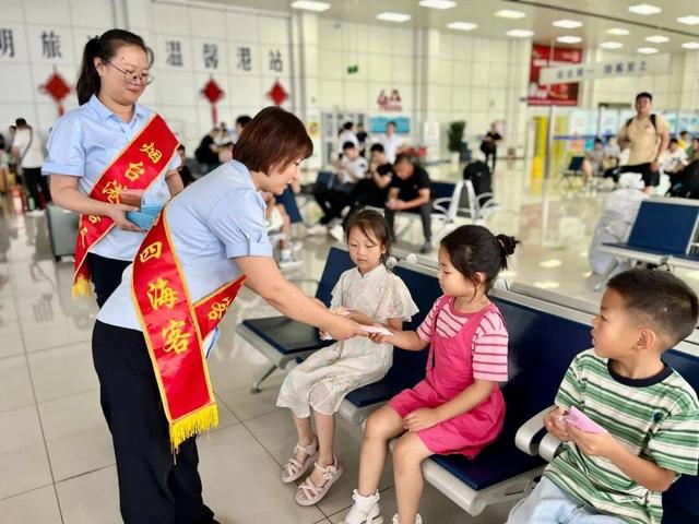 今年暑期烟台港中韩航线火了！旅客量同比激增80%