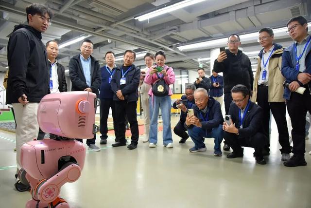 成都人形机器人以“原点”之力撬动全国格局