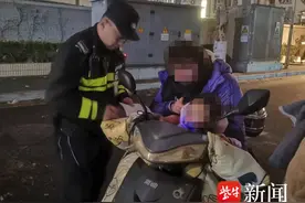 两岁女孩“尾随”路人求助，暖心民警护送偶遇妈妈图片