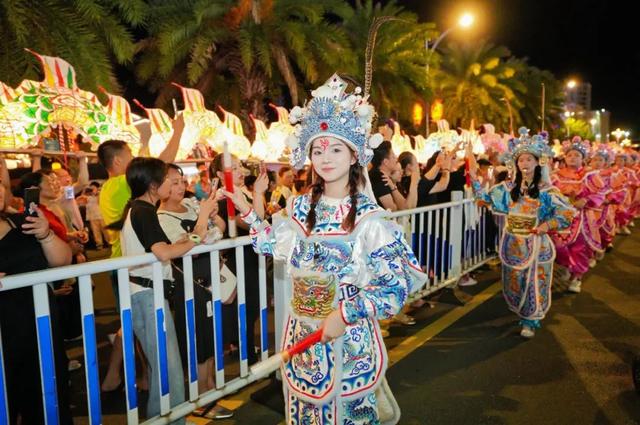 童话+非遗！龙岩连城点燃“夏夜经济”~