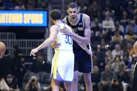 波波谈库里与文班跳球：科尔很有幽默感图片