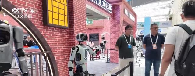 中国机器人产业稳居全球第一梯队 “全球首发”“中国首秀”重磅新品集中亮相