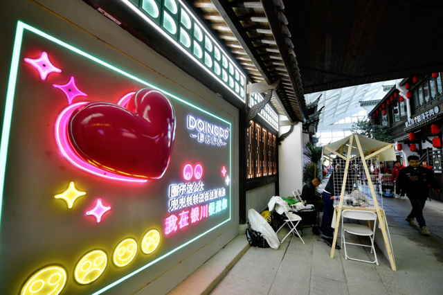 现场 || 不必下江南！今天，银川解锁塞上江南烟雨中的恒温诗意！