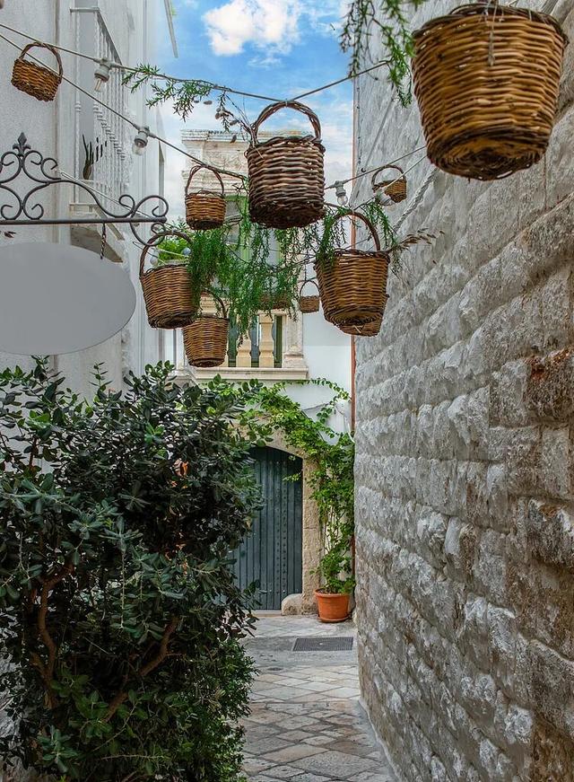 意大利“靴跟”上的宝藏小城，欧洲人私藏的快乐老家