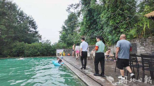 崇阳浪口温泉：消暑有“凉”方 亲水游玩热