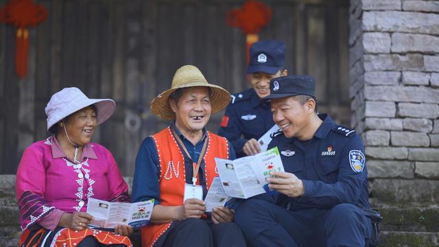 腾冲公安“五化”护旅游