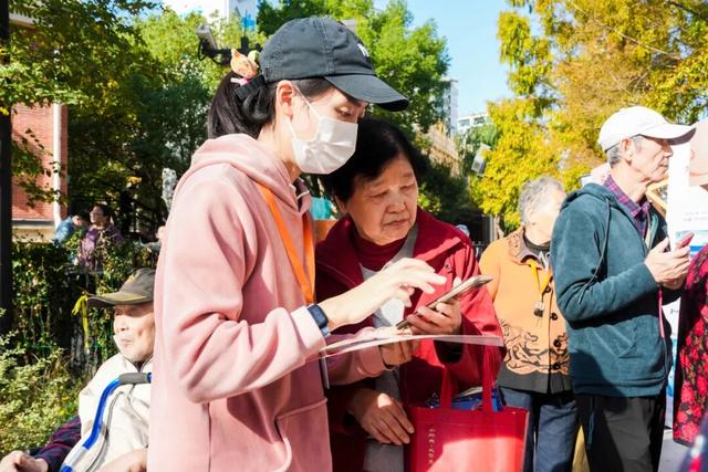 赴一场美好之约！@Hi静安小红书亮相美好生活节市集→