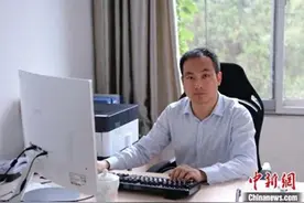 80后学者曾杰，履新大学校长图片