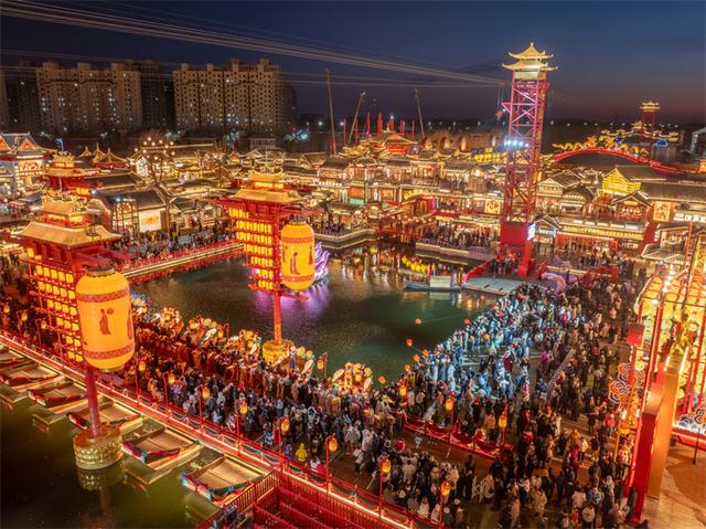 河头老街接待游客创新高