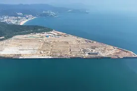 深圳盐田东港一期码头5段码头结构圆满完成图片