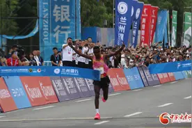 2024兰州马拉松成绩出炉 女子组冠军打破赛会纪录图片