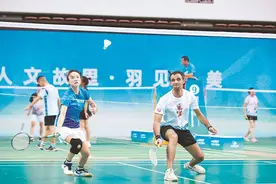 小羽球搭建大平台图片
