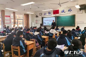 雕版拓印 薪火相传图片