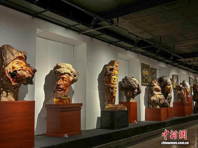 老挝艺术博物馆：“朽木”赋新生 展现老挝历史文化