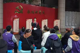 重庆巴南区：李家沱街道开展“城市治理齐响应 垃圾分类伴我行”垃圾分类宣传活动图片