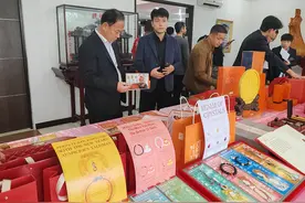 湄洲妈祖祖庙代表团访问印度尼西亚图片