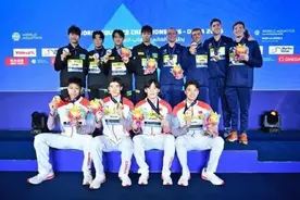 男子4×200米自由泳接力摘金 河南小伙儿游泳世锦赛接力项目再获突破图片