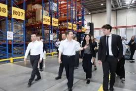 为落实国家战略、服务区域发展作出新的更大贡献！区领导赴外高桥集团调研图片