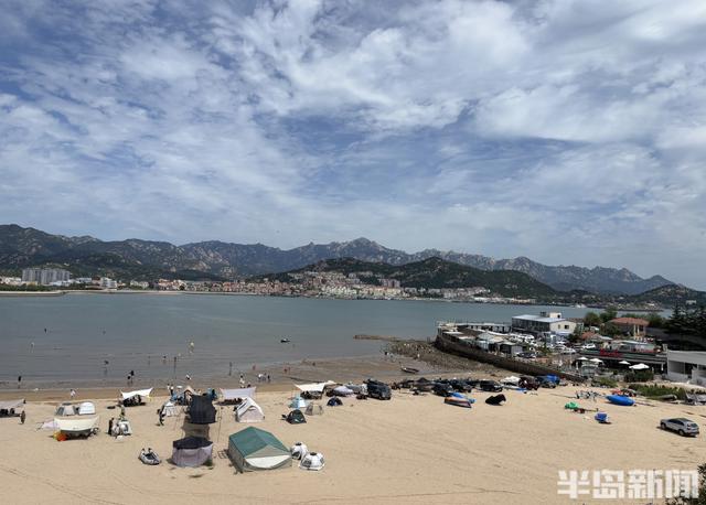 秋日晴好，青岛沙子口海滨成周末休闲热地