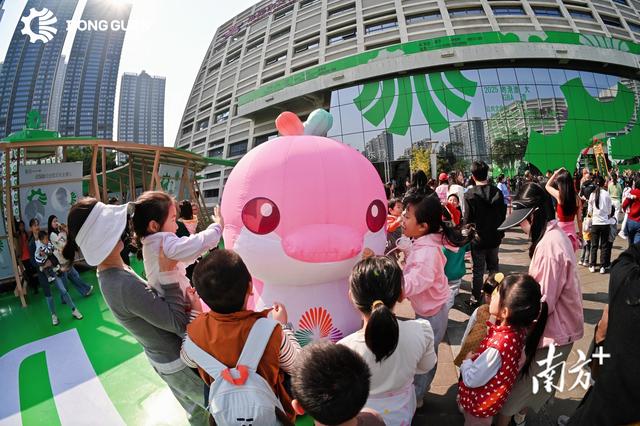 图集｜关于2025湾区文采会，南方+记录下了这些瞬间