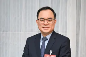 全国人大代表朱华荣：发展智能网联新能源汽车 重庆势不可挡图片