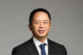 “以模制模”！全国政协委员、360集团创始人周鸿祎：大模型广泛应用正构建网络安全新生态图片