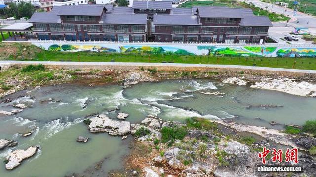 告别“矿坑”迎“客来” 广西马尾河流域生态修复带动旅游热