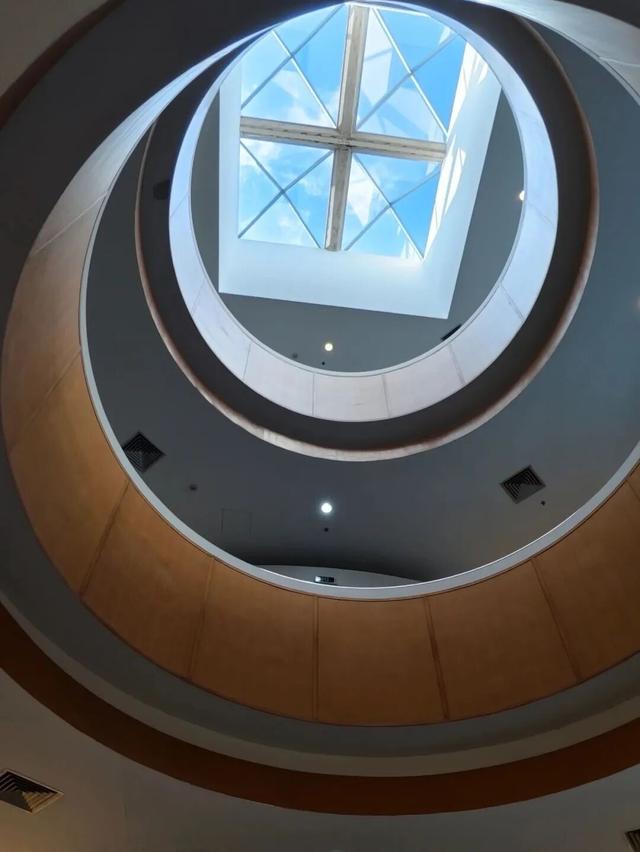 遛娃乐园+出片胜地，沉浸式感受“慢艺术”！