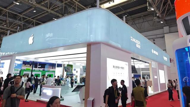 我们逛了链博会1.4万平数科馆，深扒黄仁勋盛赞的“中国供应链奇迹”
