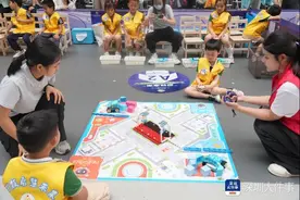 萌娃也能学编程！这所幼儿园想让孩子们学会像科学家一样思考图片