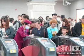 6月1日起武汉地铁两条线周五周六延时运营图片