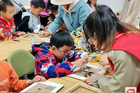 探索奇妙的“昆虫世界”，金桂社区少年儿童学习标本制作图片