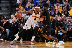 前NBA球星考辛斯返回美国 CBA球队报价与其预期差距较大图片