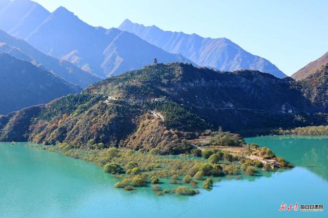 白水江遇白龙江 文县初冬藏着最动人的江河秘境