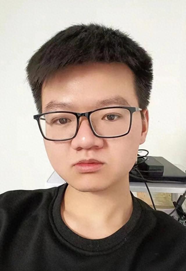 《星星》头条诗人 | 许氶 ：一个人的行走及其他