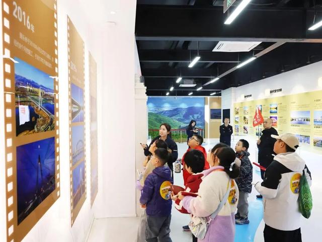 在现场丨山西日报小记者走进桥梁研学基地 开启桥梁探索之旅