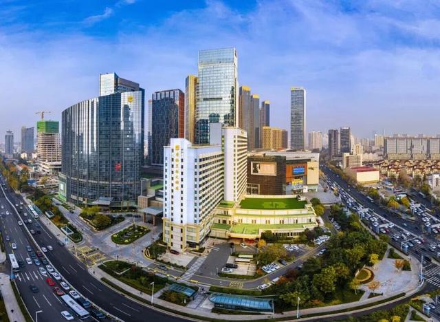 到青岛的火车、飞机票根别扔，近700项专属福利等你领！