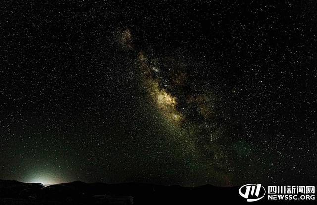 雪山与星空 川西甘孜绝美夏日风光等你探索｜镜观四川