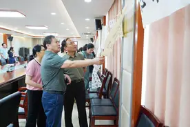 滕州市中心人民医院举行“庆七一、颂党恩”职工书法展暨首期书法培训班结业仪式图片