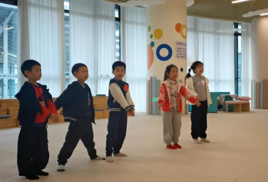 让春秋假持续发挥价值，还需如何协同发力？｜首个“春秋假”观察