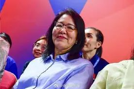 中国女排零封德国队！郎平现场助阵图片