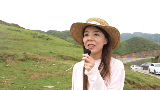 乌蒙大草原：旅游热带动小吃经济升温