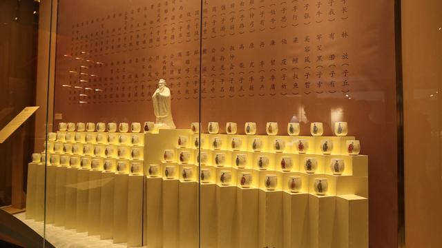 沿着黄河遇见海丨黄河文明跃然纸上！沿黄九省文化IP齐聚黄河文化陶瓷艺术展