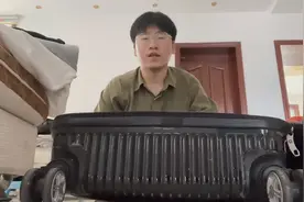 开学上演“空手到”“轻装上阵” “00后”大一新生的行李箱装些啥？图片