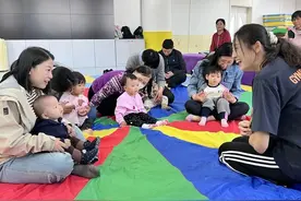 市妇女儿童活动中心举办第4期0—3岁家庭教育指导服务公益培训图片