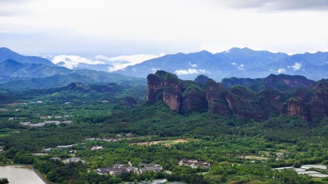 央视《大美中国》爆火23秒！这座“仙人秘境”藏不住了，赶紧安排！