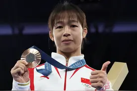 巴黎奥运会丨摔跤——女子自由式50公斤级决赛赛况(3)图片