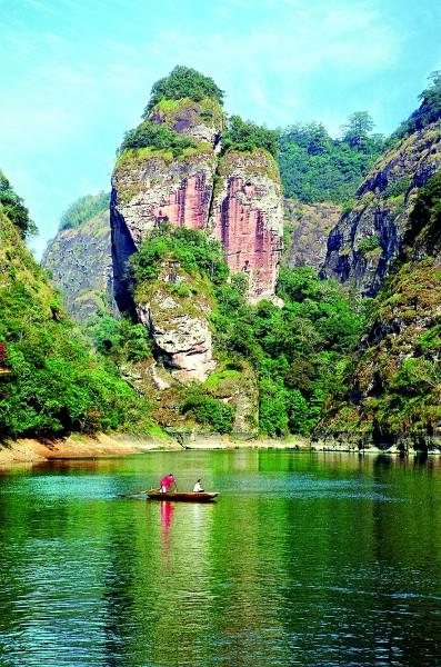福建泰宁世界地质公园：丹霞映碧水 闽山承古韵