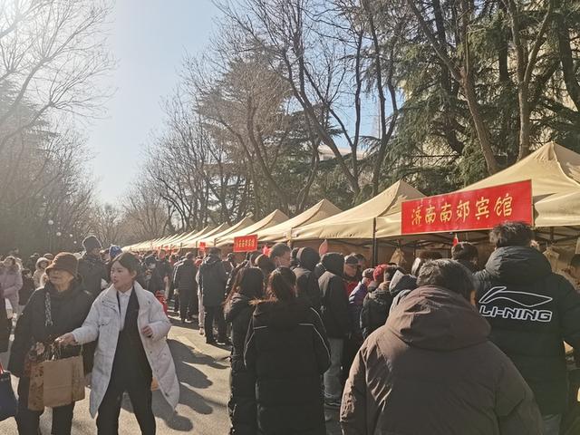 可逛、可尝、可玩、可购！“南郊文旅市集”火热开集，打造沉浸式消费场景