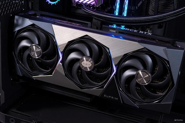 微星GeForce RTX 5080超龙SOC显卡评测：实力出众的“西装暴徒”